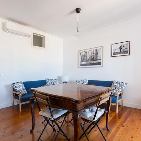White & Blue Vintage Home In Graca Lisabona Exterior foto