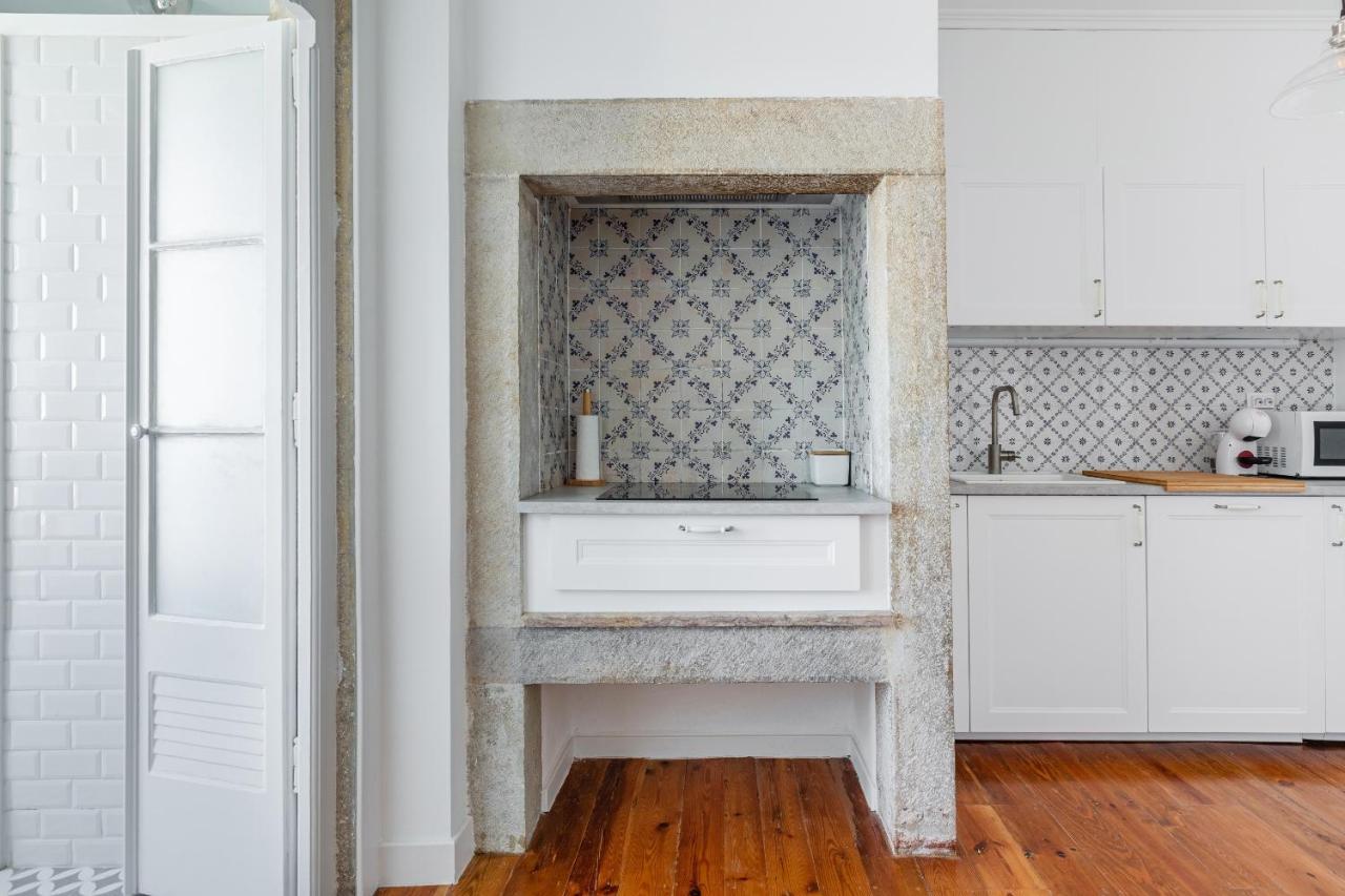 White & Blue Vintage Home In Graca Lisabona Exterior foto
