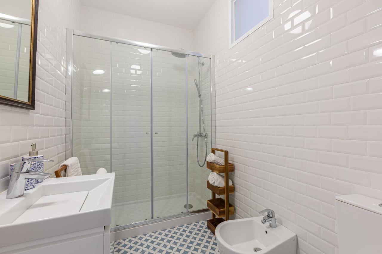White & Blue Vintage Home In Graca Lisabona Exterior foto