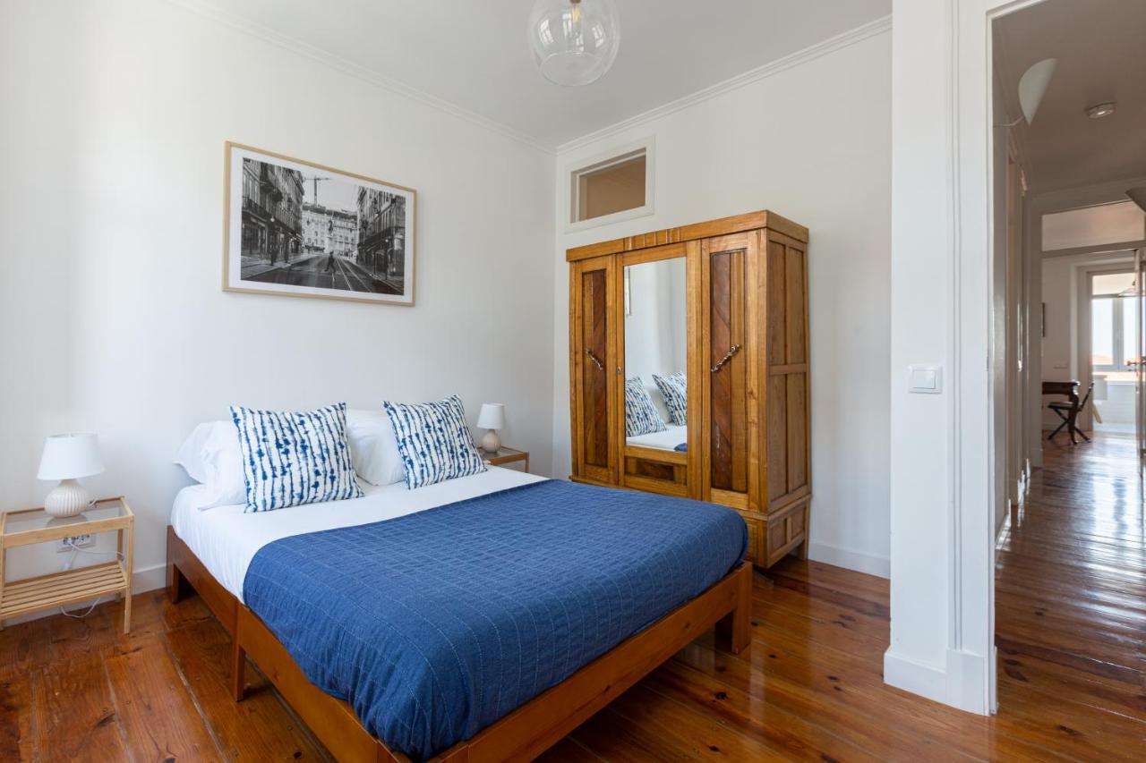 White & Blue Vintage Home In Graca Lisabona Exterior foto