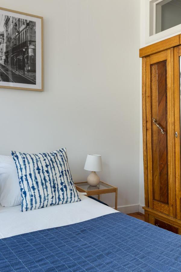 White & Blue Vintage Home In Graca Lisabona Exterior foto